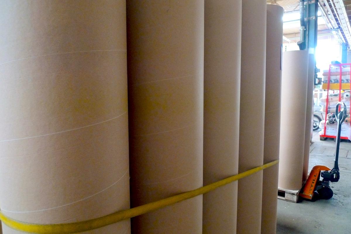 Grosse Kartonrohre | OFFCUT Zürich